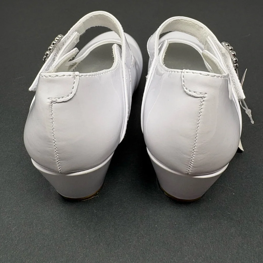 CHRISTIE & JILL: White Glossy Dress Shoes; Sparkle Embellishment, Kid Size 1.NEW